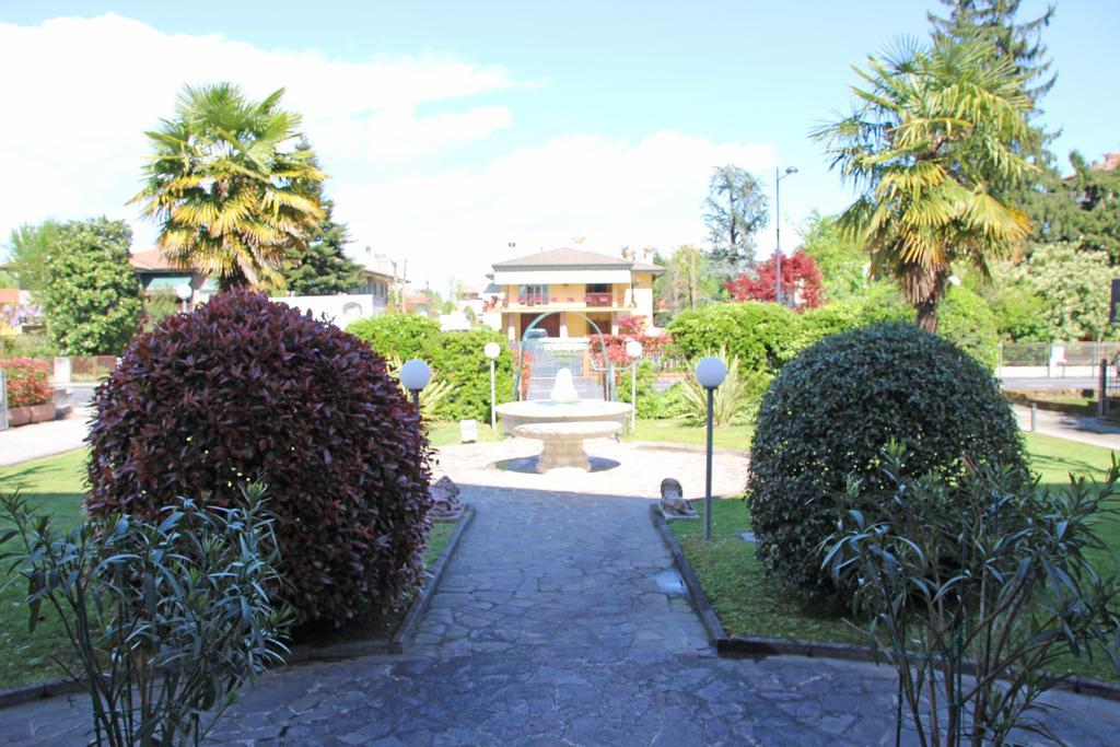 Park Hotel Villa Leon d'Oro Noventa di Piave Exteriör bild